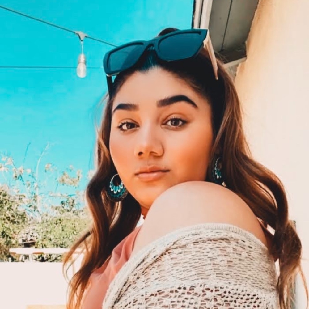 Meet your Posher, Jasmine